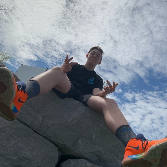 Meet your Posher, Nico - Picture 1 of 1